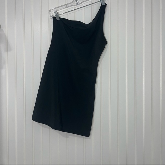 Abercrombie and fitch one shoulder traveler mini dress with shorts size small - Picture 6 of 9